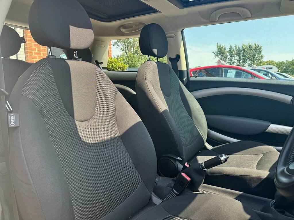 Mini Hatch Cooper Sportchili Packsunroof 3-Door Orange #19