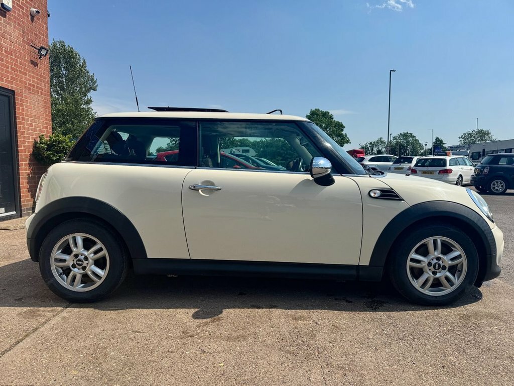Mini Hatch Cooper Sportchili Packsunroof 3-Door Orange #14