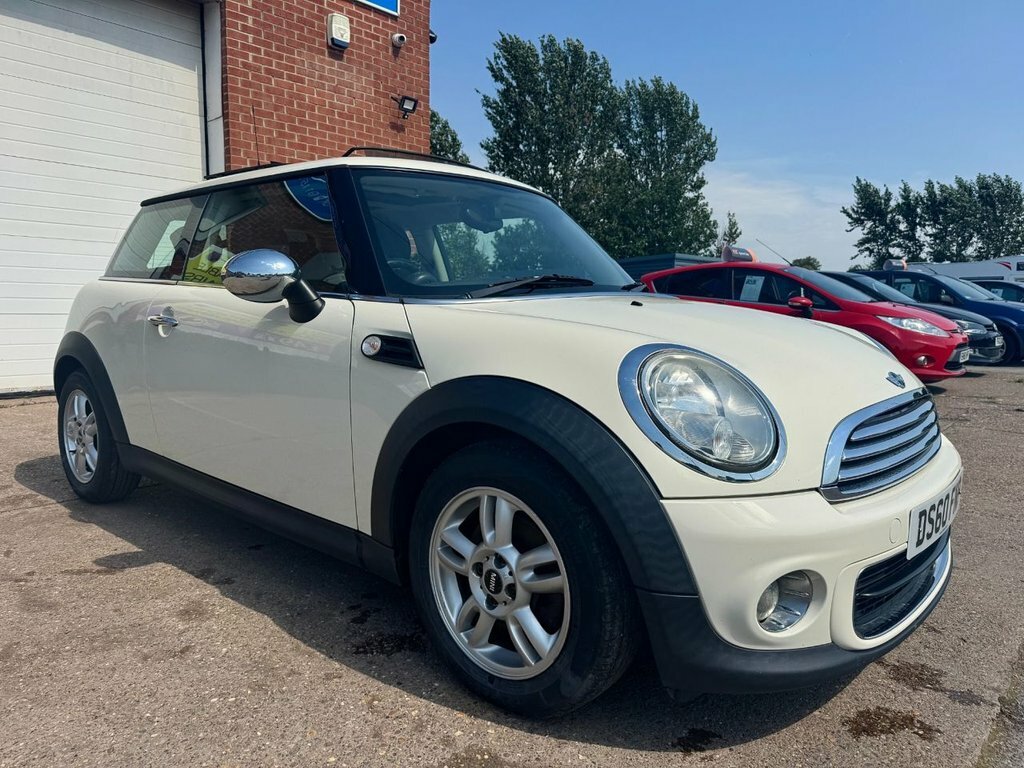 Mini Hatch Cooper Sportchili Packsunroof 3-Door Orange #1