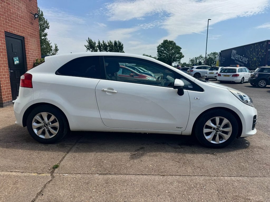 Kia RIO Kia Rio 1.4 Crdi Ecodynamics 3 Euro 6 White #9