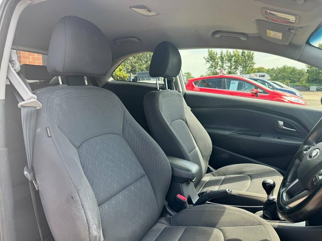Kia RIO Kia Rio 1.4 Crdi Ecodynamics 3 Euro 6 White #13