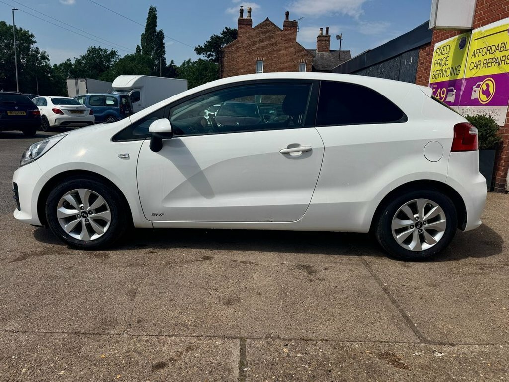 Kia RIO 1.3L Sr7 White #4