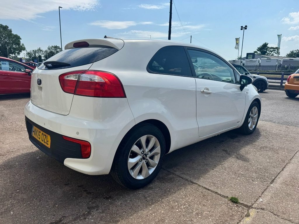Kia RIO Kia Rio 1.4 Crdi Ecodynamics 3 Euro 6 White #8