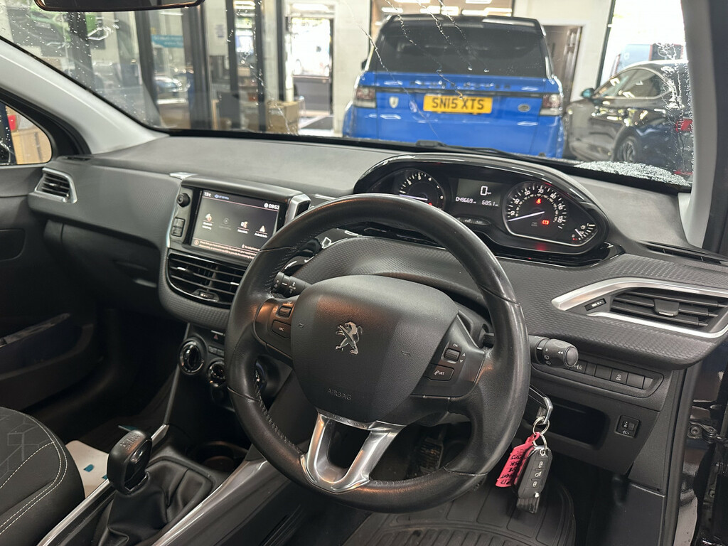 Peugeot 2008 1.2 Puretech Active KV17JPJ Black #4