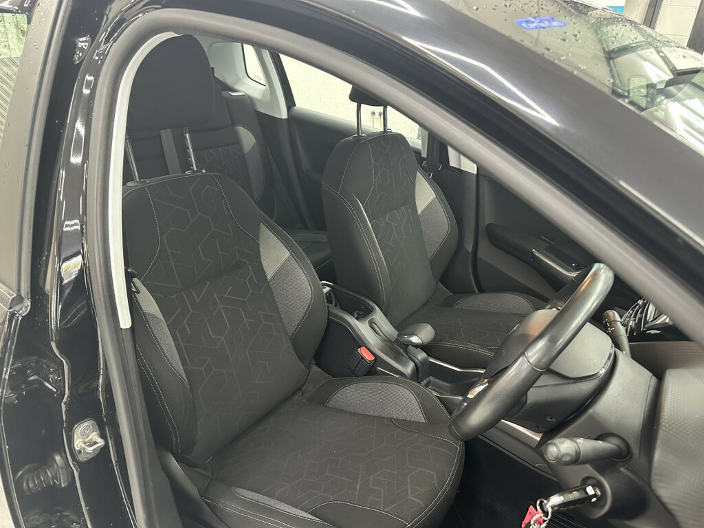 Peugeot 2008 1.2 Puretech Active KV17JPJ Black #3
