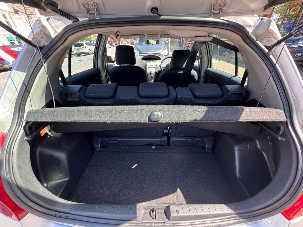 Toyota Yaris 1.4 D-4d T3 Multimode Silver #11