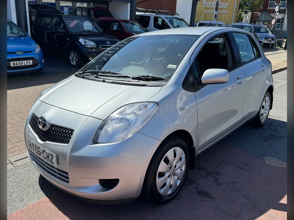 Toyota Yaris 1.4 D-4d T3 Multimode Silver #1