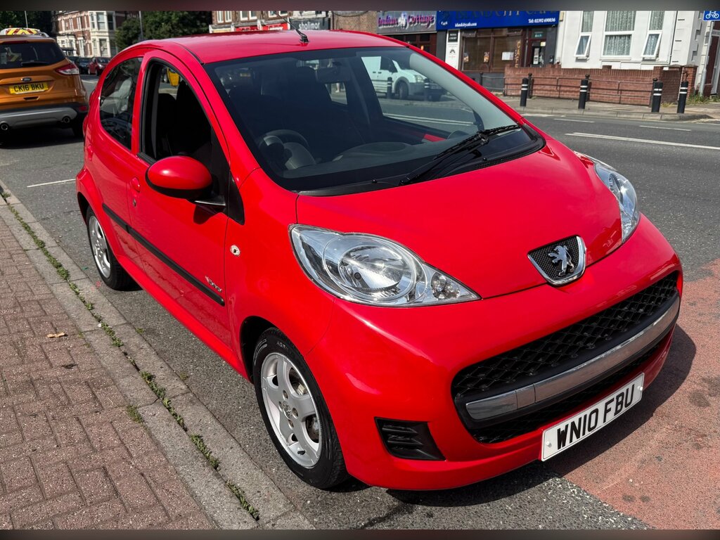 Peugeot 107 1.0 12V Verve Hatchback Euro 4 Red #3