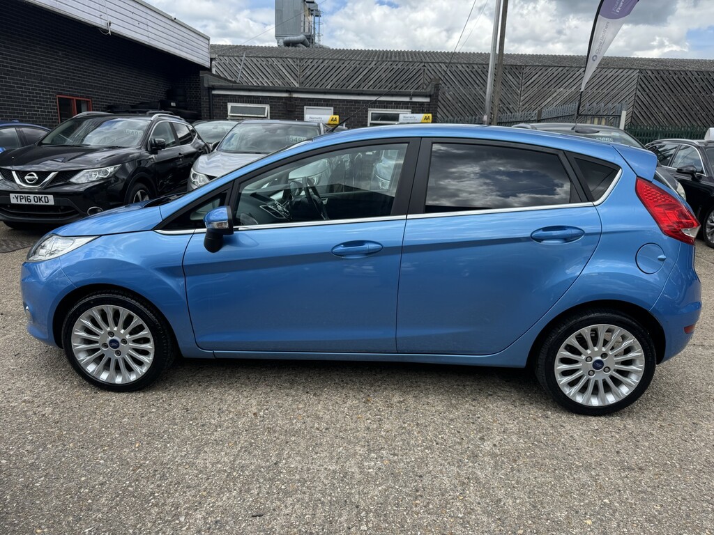 Ford Fiesta Zetec Blue #2