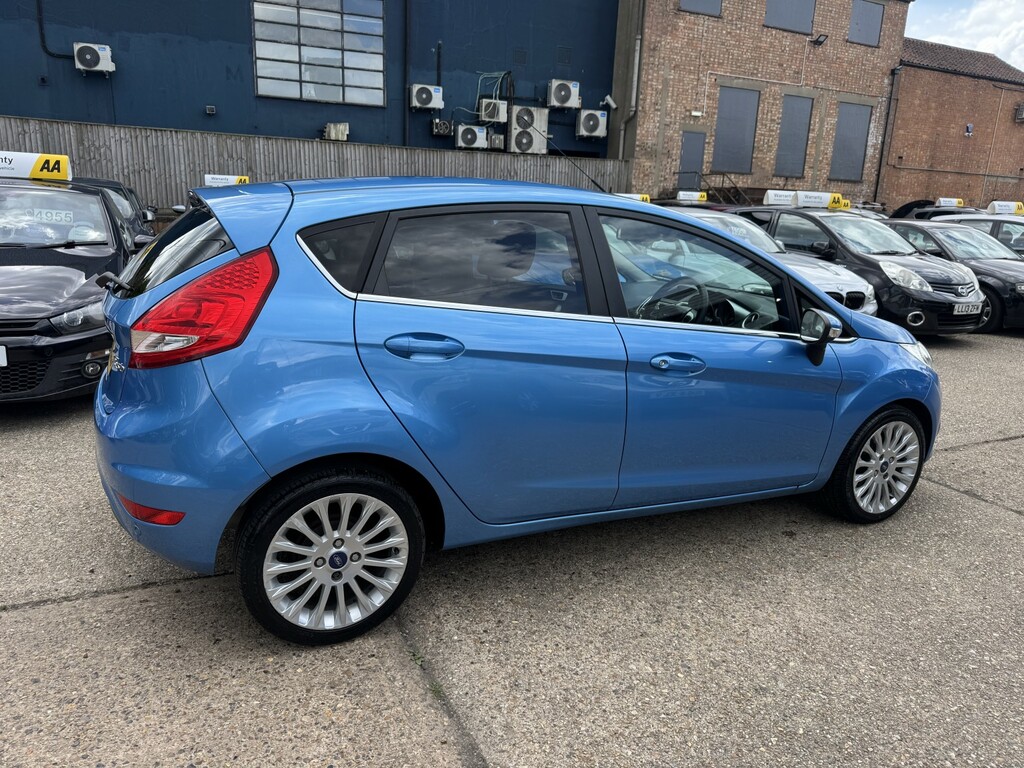 Ford Fiesta Zetec Blue #8