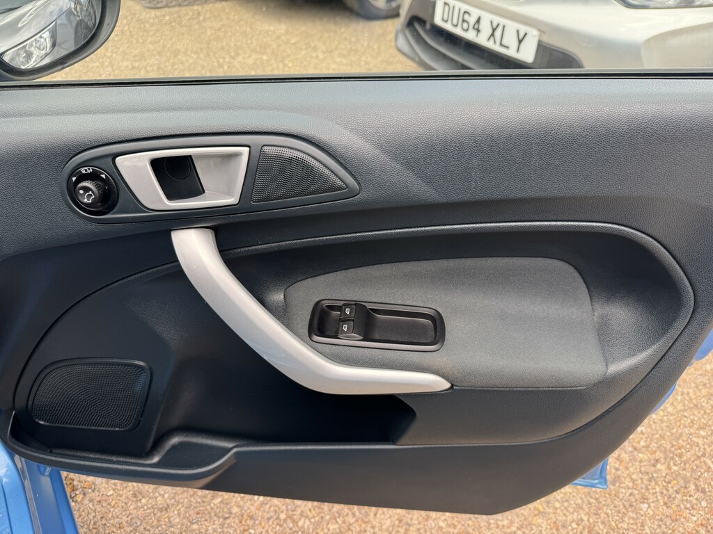 Ford Fiesta Zetec Blue #10