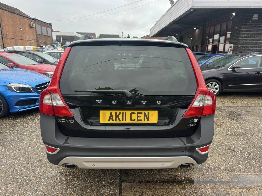 Volvo XC70 2.4 D5 Se Lux 2011 Black #6