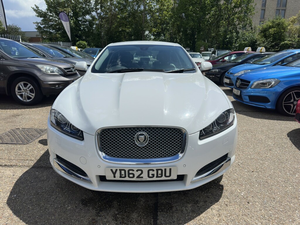 Jaguar XF 3.0 D V6 Luxury 2012 White #2