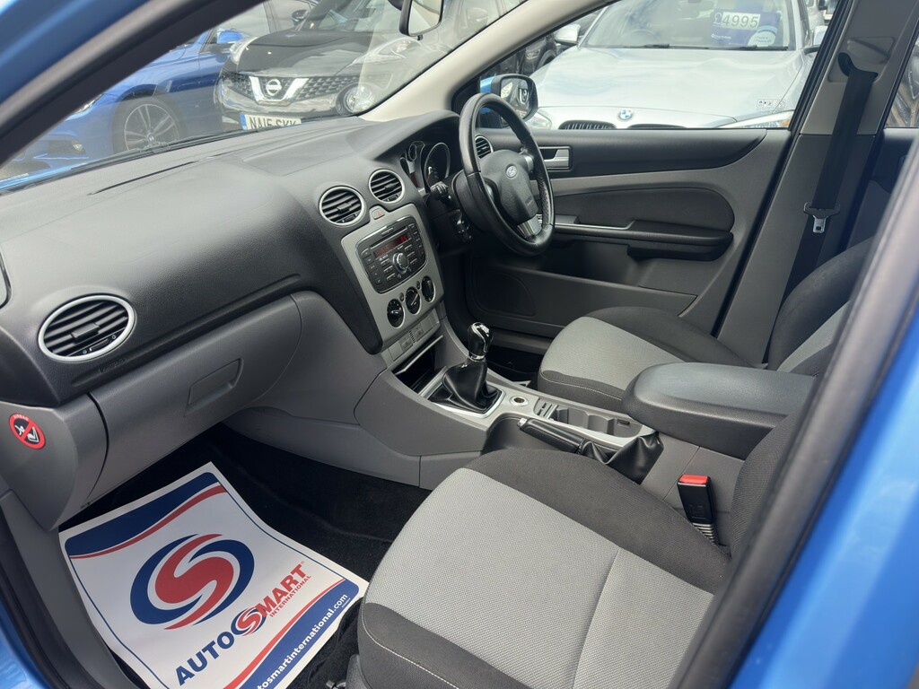 Ford Focus 1.6L Zetec 100 Bhp Blue #12