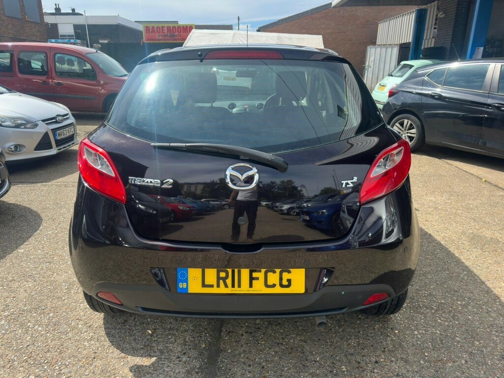 Mazda 2 1.5 Ts2 2011 Red #3