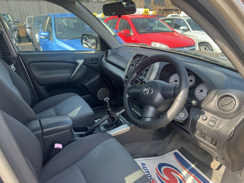 Toyota Rav 4 2.0 D-4d Xt4 Station Grey #10