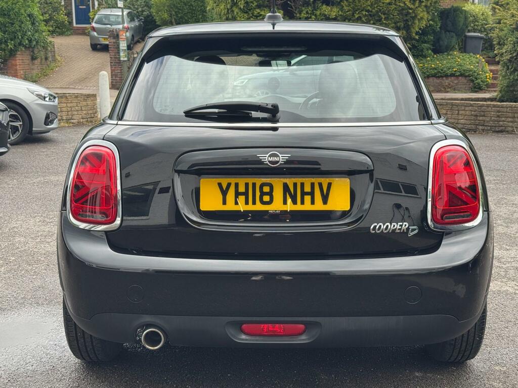 Mini Hatch 1.5 Cooper D Hatchback Euro 6 S Black #5
