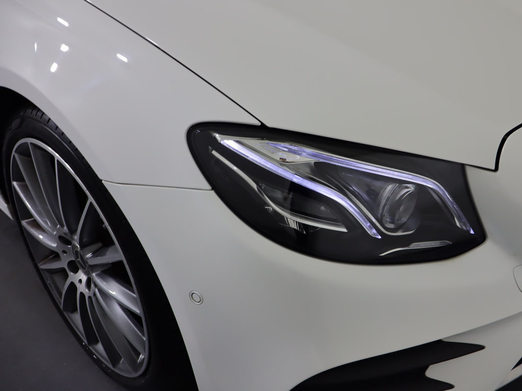 Mercedes-Benz E Class E220d Amg Line Premium Plus 9G-tronic DK68RXB White #6