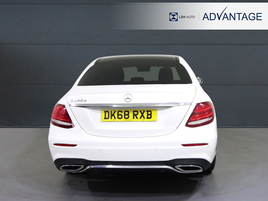 Mercedes-Benz E Class E220d Amg Line Premium Plus 9G-tronic DK68RXB White #5