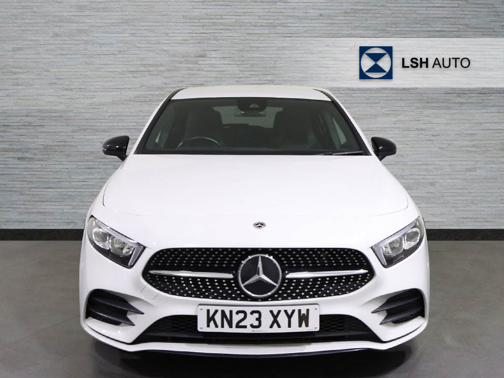 Mercedes-Benz A Class A180 Amg Line Executive KN23XYW White #4