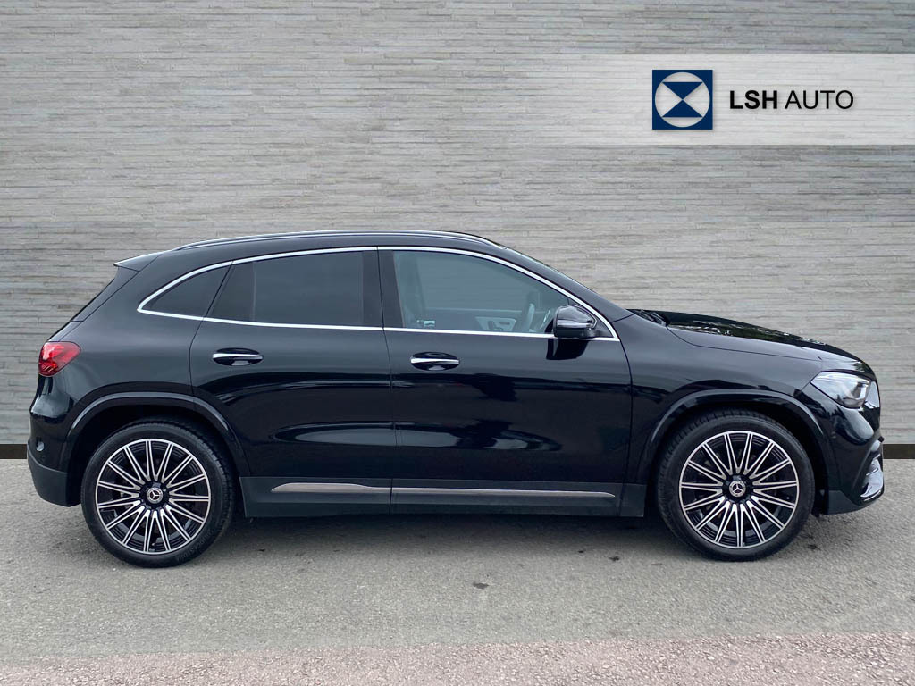 Mercedes-Benz GLA Class Gla 220D 4Matic Amg Line Premium Plus KS74YJO Black #2