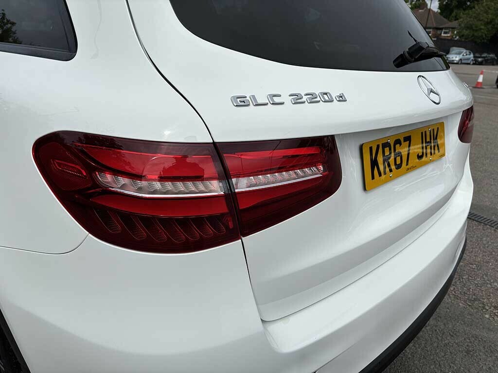 Mercedes-Benz GLC Class Glc 220D 4Matic Amg Line Premium 9G-tronic KR67JHK White #5