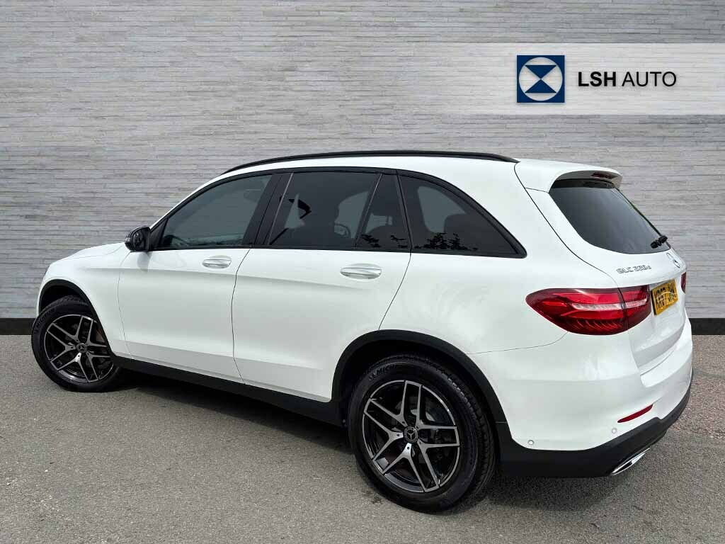 Mercedes-Benz GLC Class Glc 220D 4Matic Amg Line Premium 9G-tronic KR67JHK White #3
