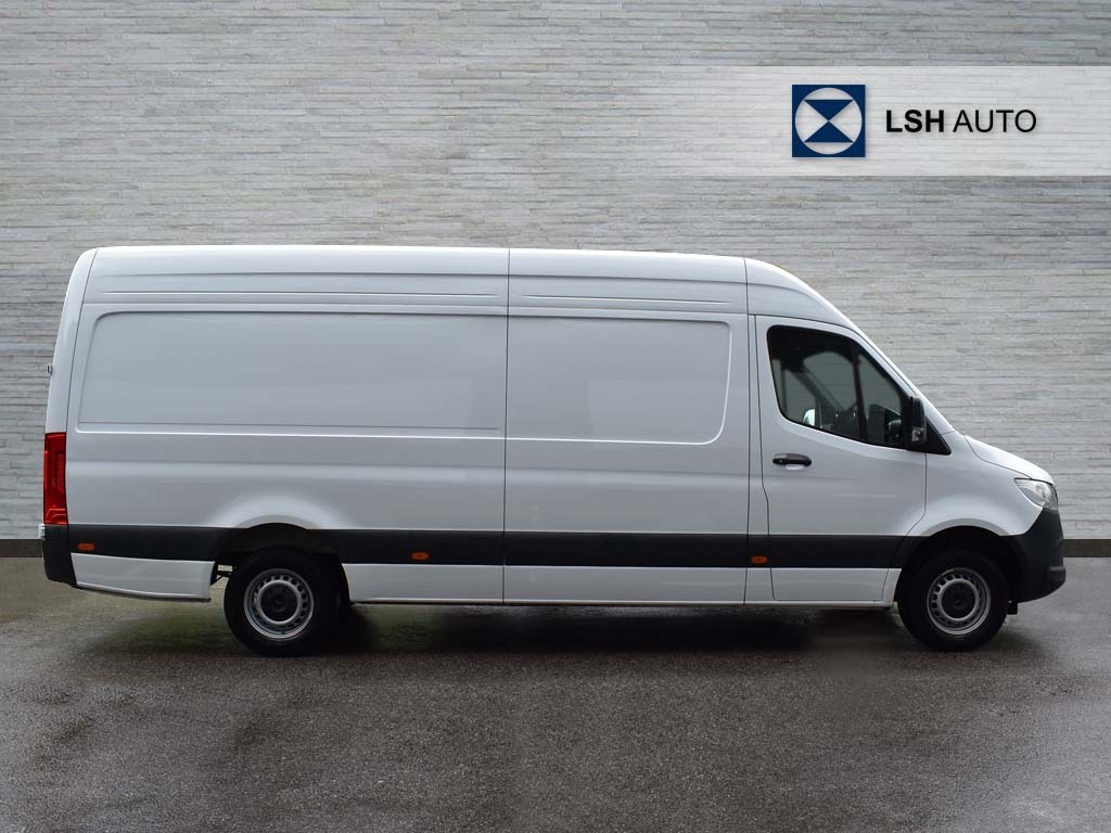 Mercedes-Benz Sprinter 3.5T L3 H2 Pro Van White #3