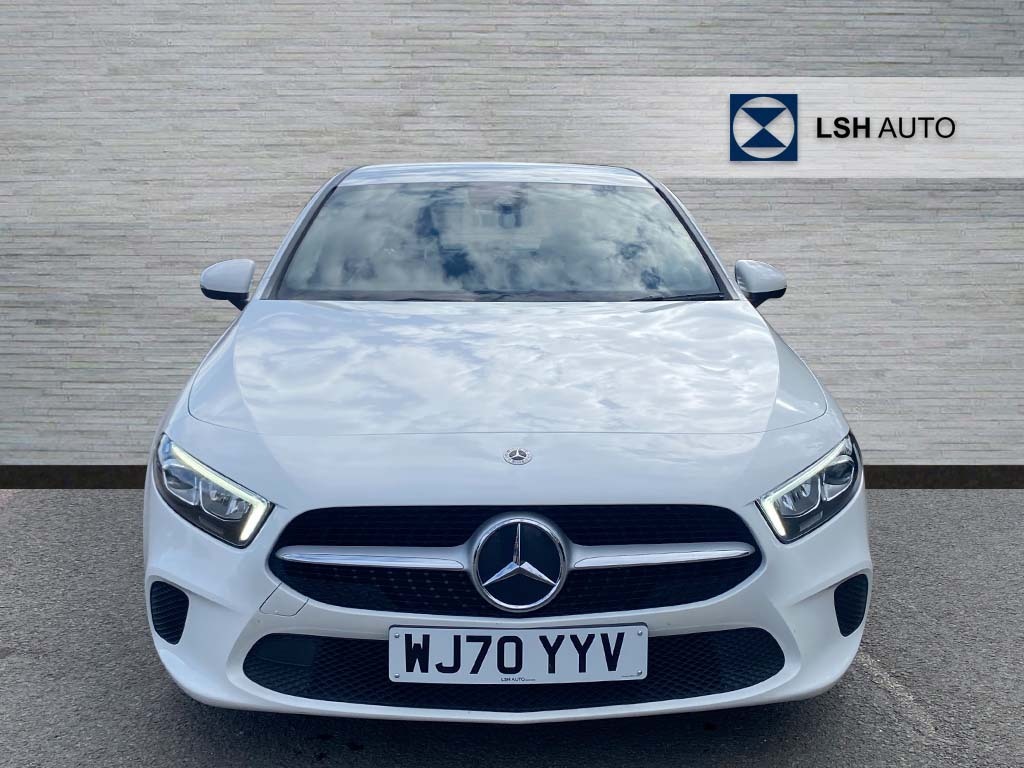 Mercedes-Benz A Class A180d Sport WJ70YYV White #4