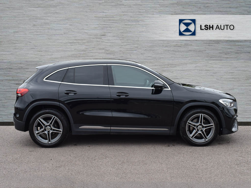 Mercedes-Benz GLA Class Gla 200D Amg Line Executive Black #3