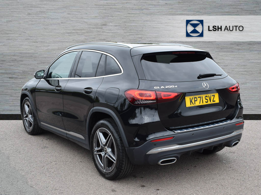 Mercedes-Benz GLA Class Gla 200D Amg Line Executive Black #2