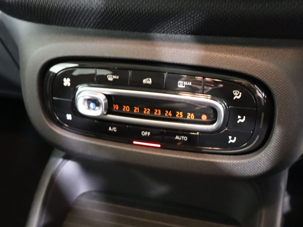 Smart Forfour 60Kw Eq Exclusive 17Kwh 22Kwch 2022 Black #31