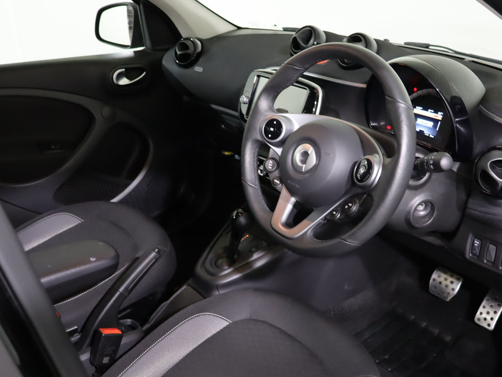 Smart Forfour 60Kw Eq Exclusive 17Kwh 22Kwch 2022 Black #24