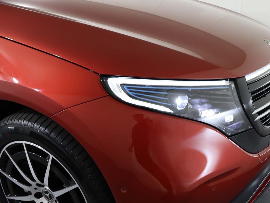 Mercedes-Benz EQC Eqc 400 300Kw Amg Line Edition 80Kwh Red #6