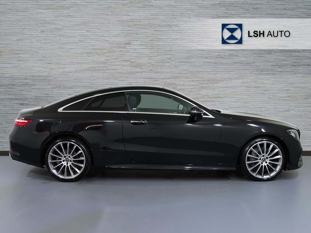 Mercedes-Benz E Class E220d Amg Line Premium 9G-tronic Black #2