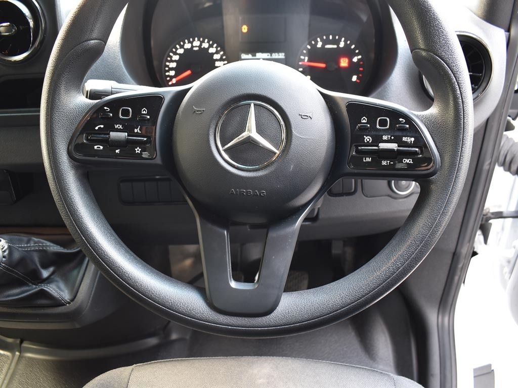Mercedes-Benz Sprinter 3.5T H2 Premium Van White #17