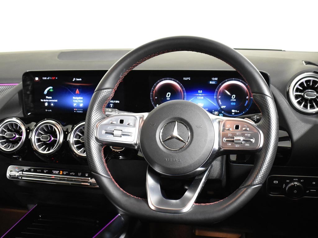 Mercedes-Benz GLA Class Gla 180 Amg Line Premium Plus Silver #23
