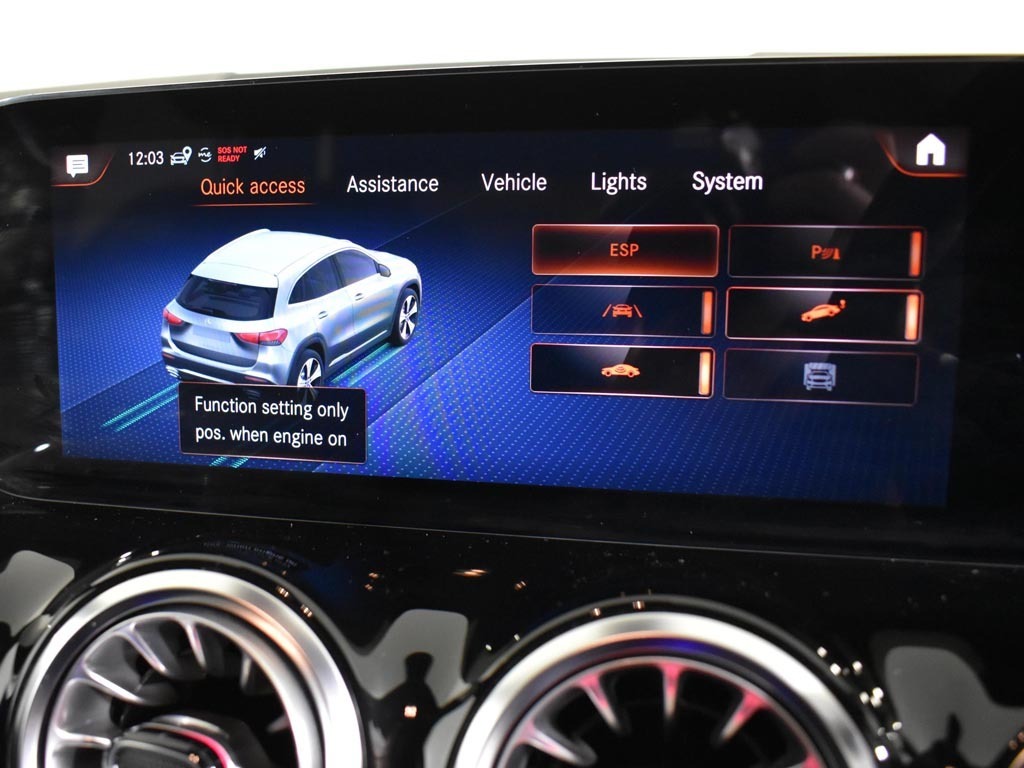 Mercedes-Benz GLA Class Gla 180 Amg Line Premium Plus Silver #29