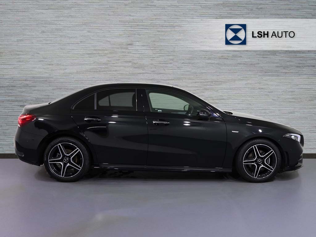 Mercedes-Benz A Class A200d Amg Line Premium Plus Edition Black #3