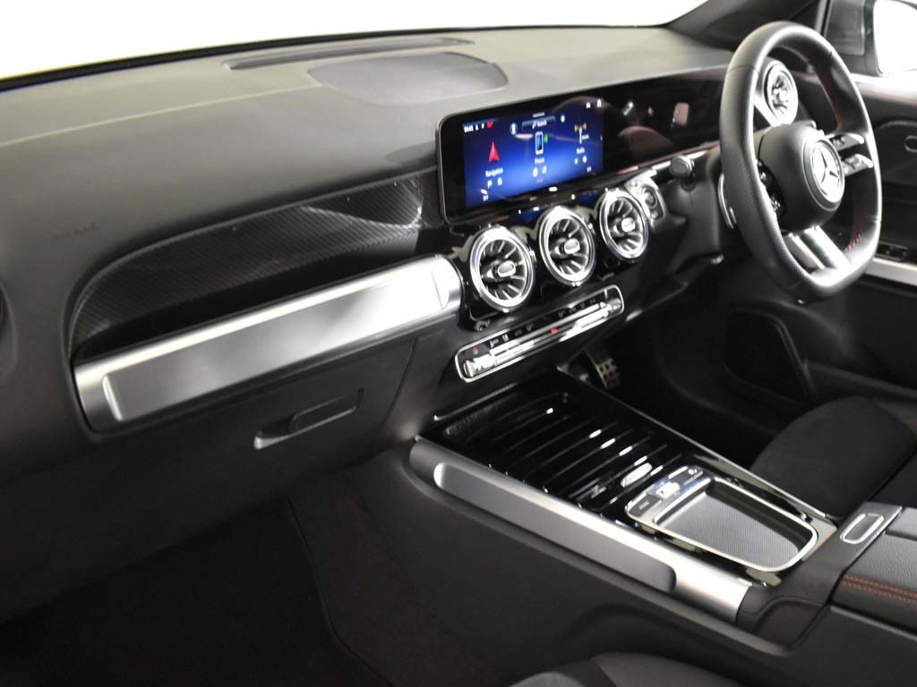 Mercedes-Benz GLB Class 200 Exclusive Launch Edition 7G-tronic Grey #11