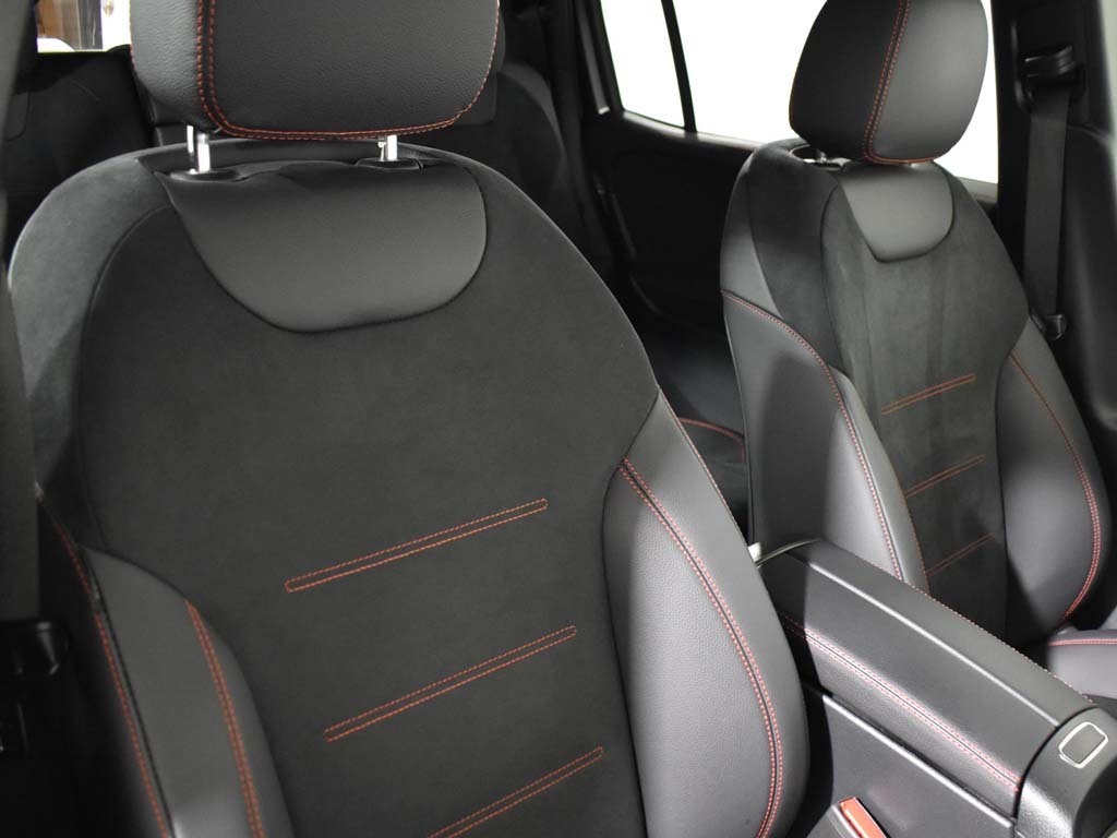 Mercedes-Benz GLB Class 200 Exclusive Launch Edition 7G-tronic Grey #23