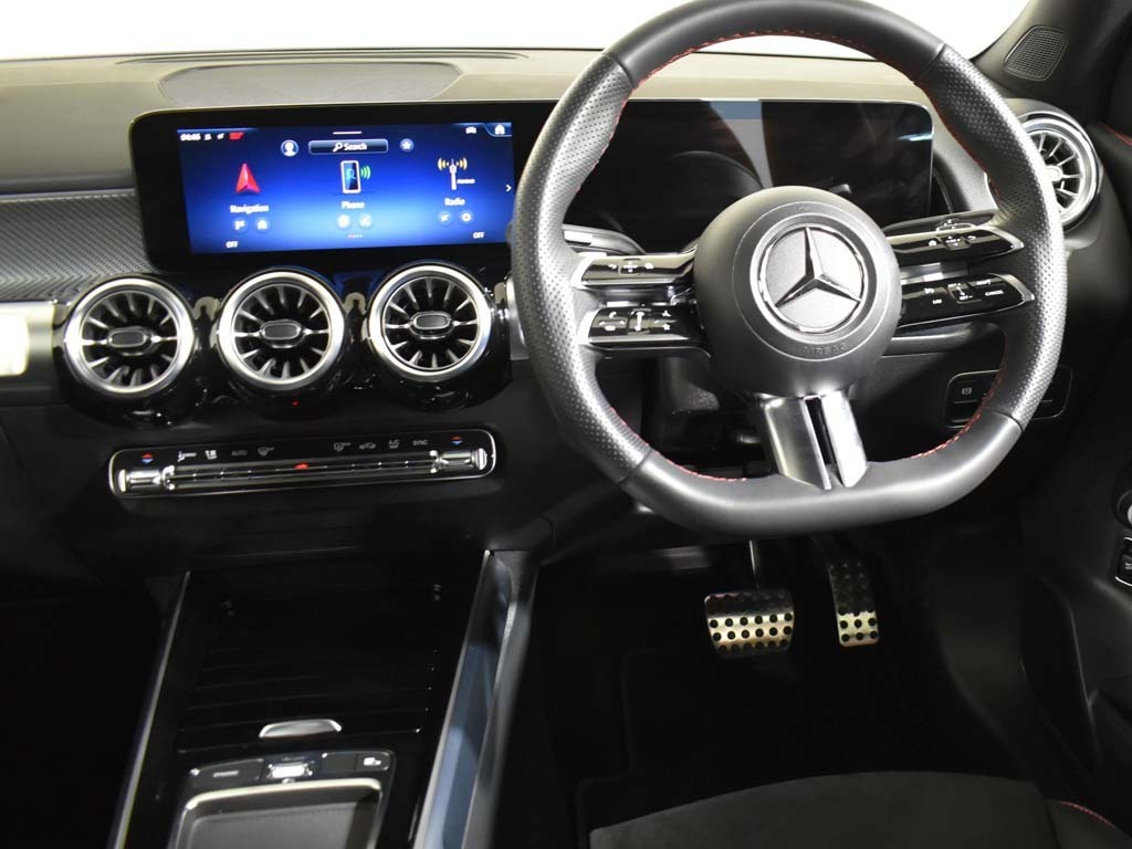 Mercedes-Benz GLB Class 200 Exclusive Launch Edition 7G-tronic Grey #18