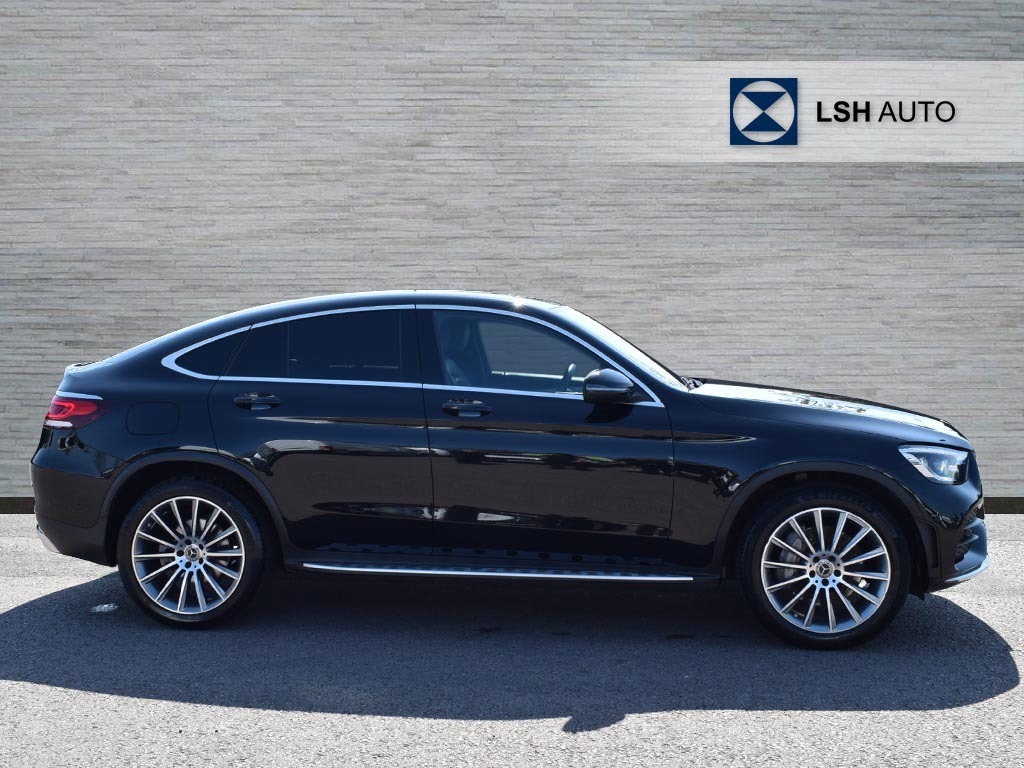 Mercedes-Benz GLC Class Glc 300 4Matic Amg Line Premium 9G-tronic Black #3