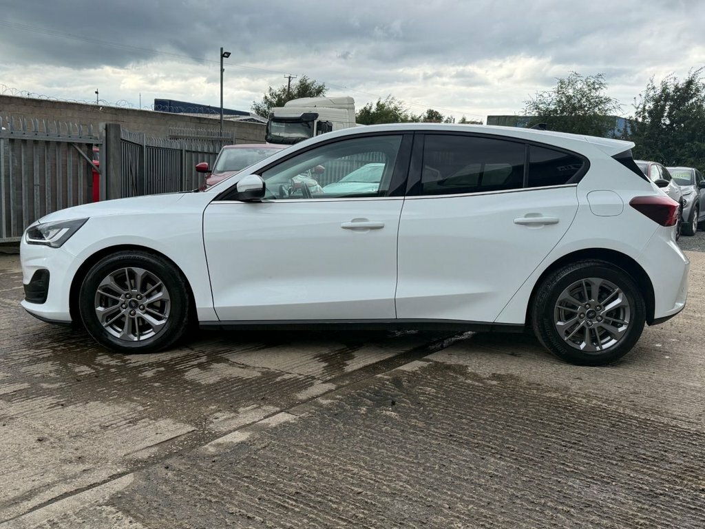 Ford Focus 1.5 Ecoblue Titanium Hatchback Eur EF22XCR White #6