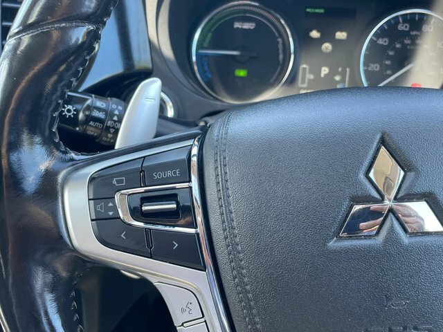 Mitsubishi Outlander Estate Grey #26