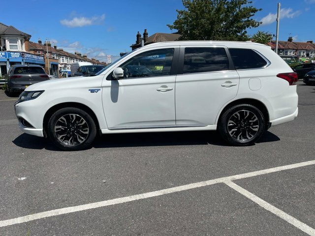 Mitsubishi Outlander 2.0H 12Kwh Gx4h Cvt White #6