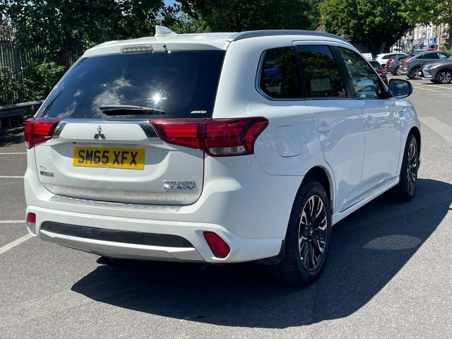 Mitsubishi Outlander Estate Grey #9