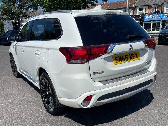Mitsubishi Outlander 2.0H 12Kwh Gx4h Cvt White #5