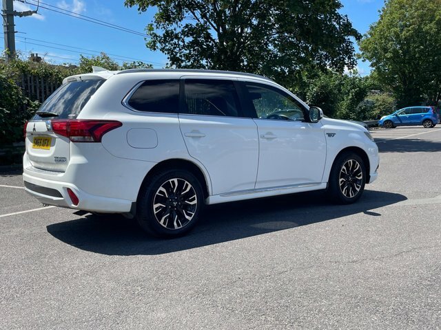 Mitsubishi Outlander Estate Grey #8