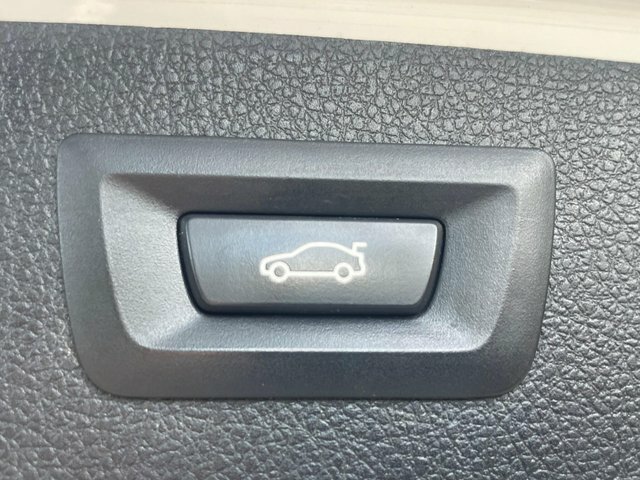 BMW 3 Series 320I Xdrive Se Blue #16
